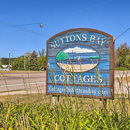 Quaint Studio With Shared Beach Walk To Suttons Bay Buitenkant foto