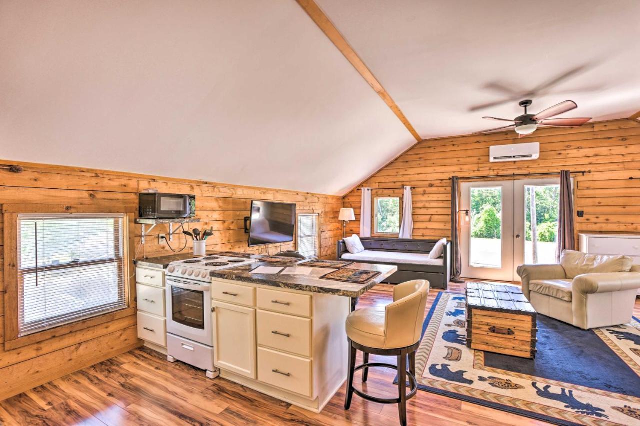 Quaint Studio With Shared Beach Walk To Suttons Bay Buitenkant foto