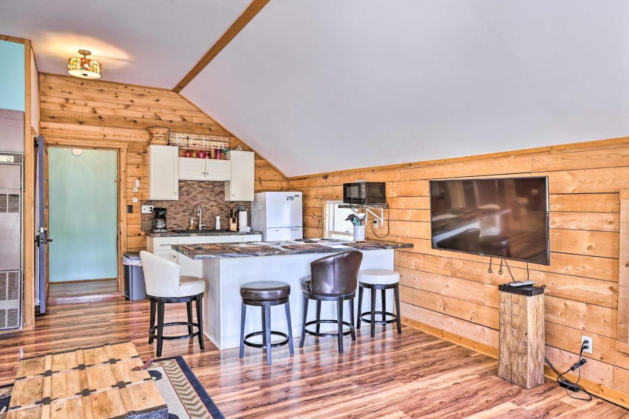 Quaint Studio With Shared Beach Walk To Suttons Bay Buitenkant foto