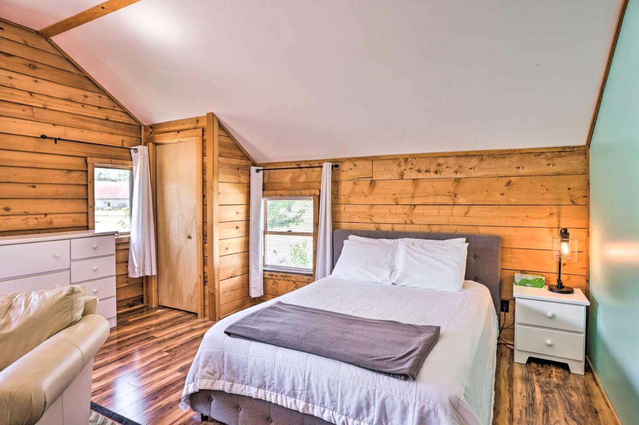 Quaint Studio With Shared Beach Walk To Suttons Bay Buitenkant foto