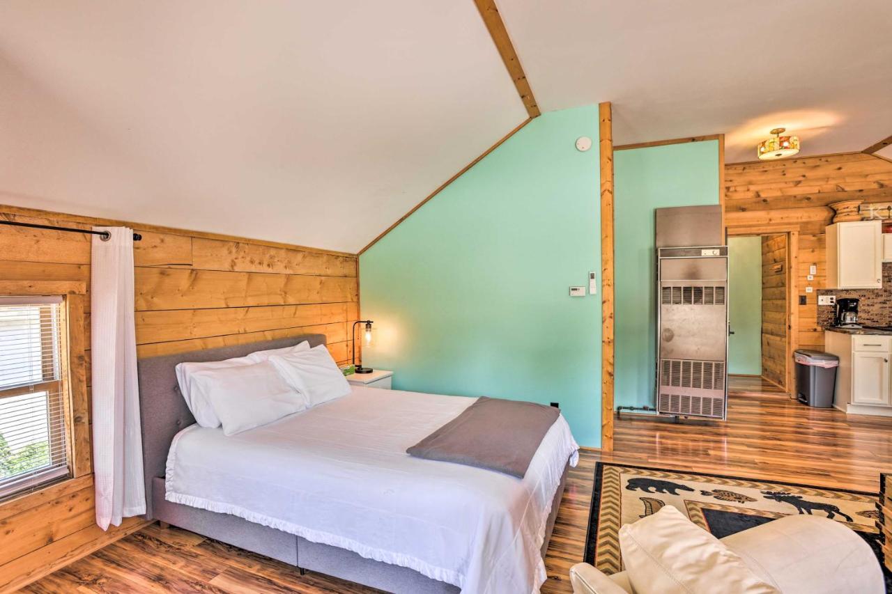 Quaint Studio With Shared Beach Walk To Suttons Bay Buitenkant foto