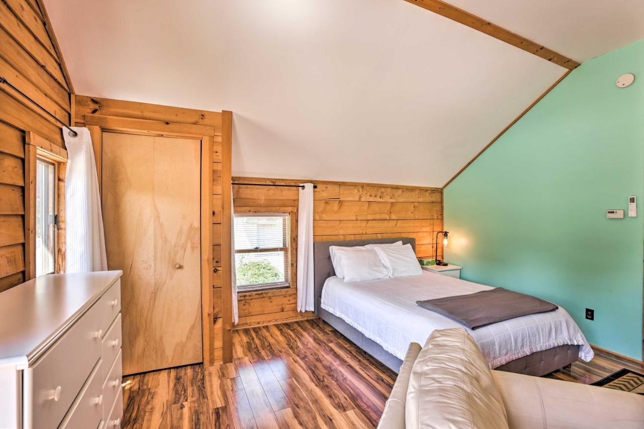 Quaint Studio With Shared Beach Walk To Suttons Bay Buitenkant foto