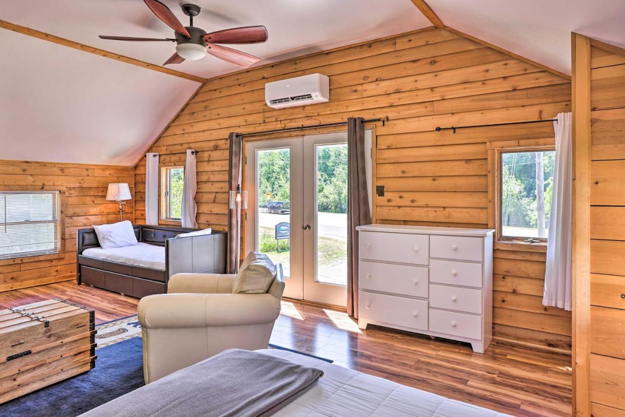 Quaint Studio With Shared Beach Walk To Suttons Bay Buitenkant foto