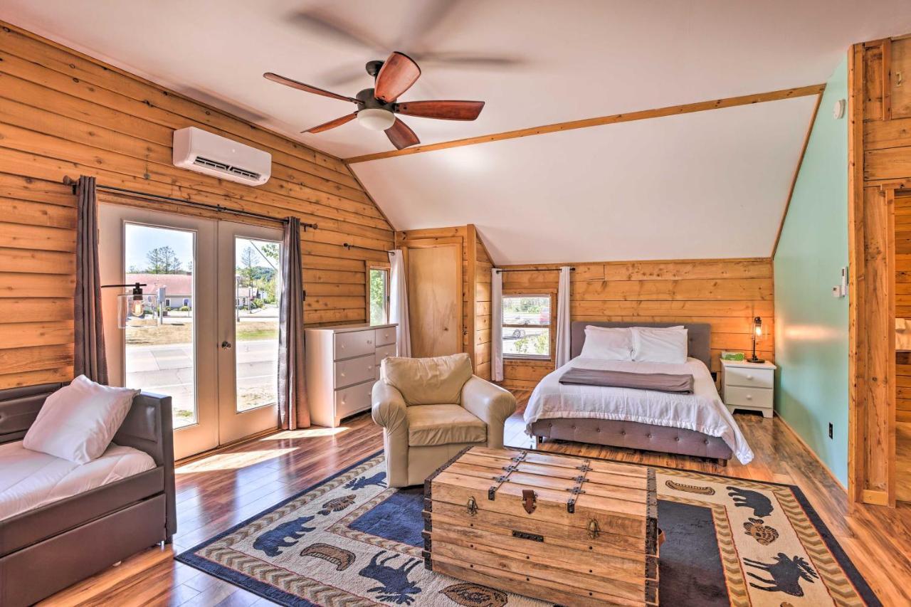 Quaint Studio With Shared Beach Walk To Suttons Bay Buitenkant foto